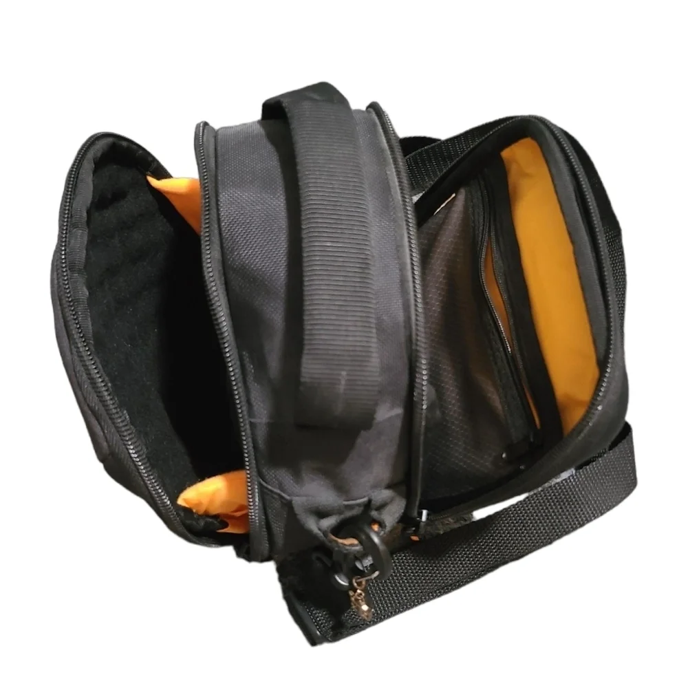 CASE LOGIC zippered camera bag